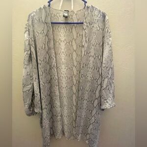 Mixit Light Gray Snake Print Kimono